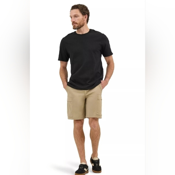Lee Other - Men's Lee Extreme Motion Synthetic Ripstop Cargo Shorts, KC Khaki, Size 40, NWT